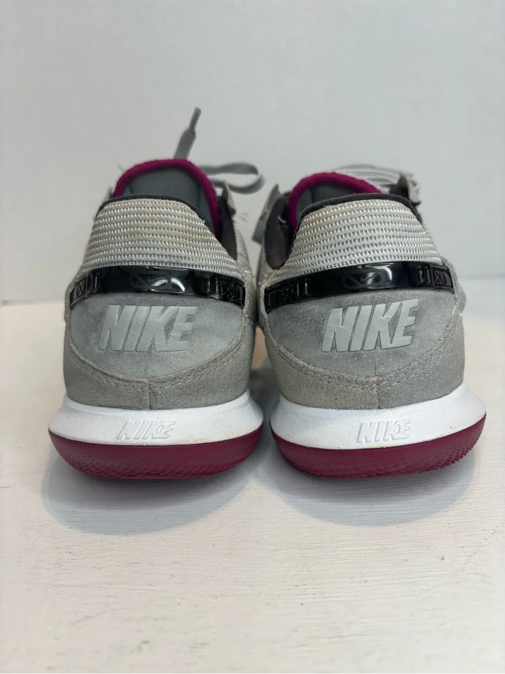 Nike Street Gato Indoor Soccer Shoes size US Men’s 6.5